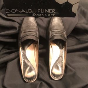 Donald J Pliner Mules
